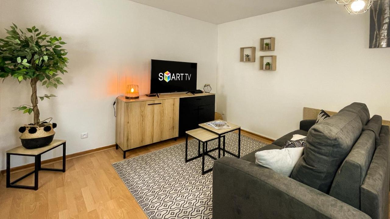 Homey Wood - New - Appartement Avec Une Chambre - Parking Prive Gratuit - Balcon Prive - A 5 Min De La Gare Pour Rejoindre Geneve Annemasse Exterior foto